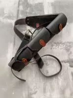 1537